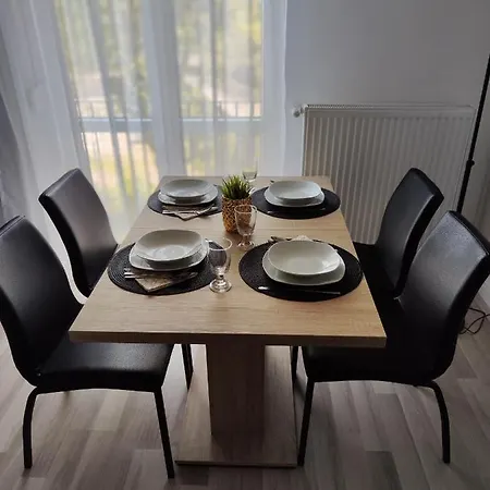 Kinizsi Apartment *